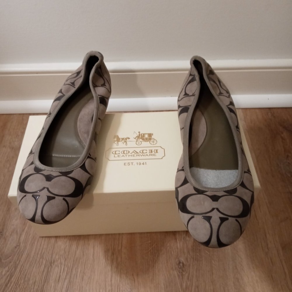 Coach brown ballet flats/dark brown C's - Picture 12 of 15
